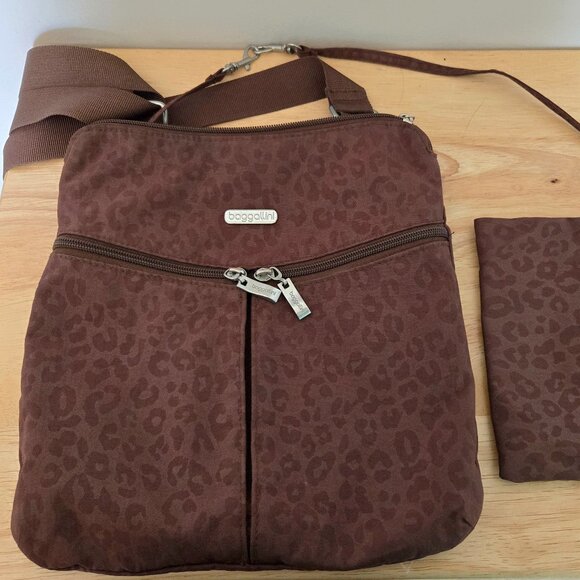 Brown Baggallini Horizon Crossbody Travel Bag Purse w/Detachable RFID Wristlet - Picture 5 of 7